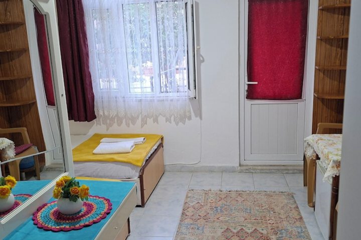 Room 17 of 40