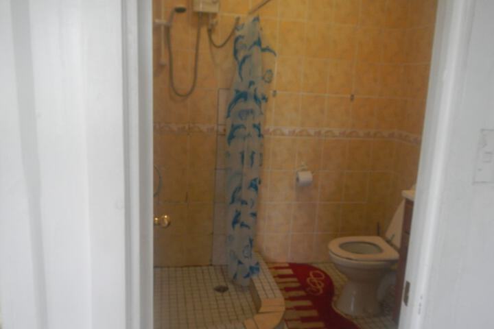 Room 78 of 128
