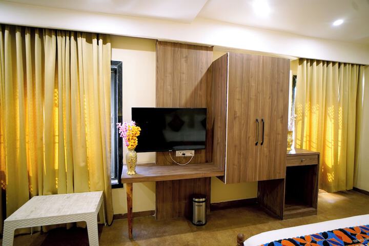 Room 15 of 30