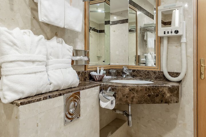 Bath Photo