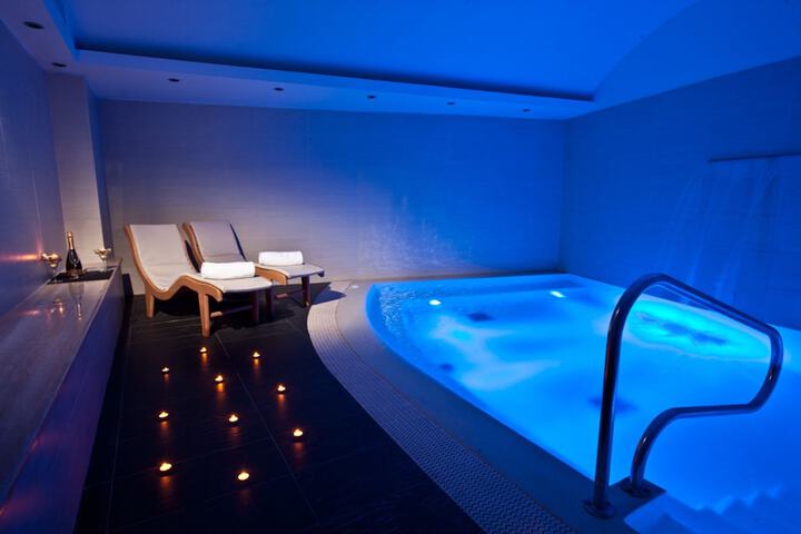 Pool 53 of 91