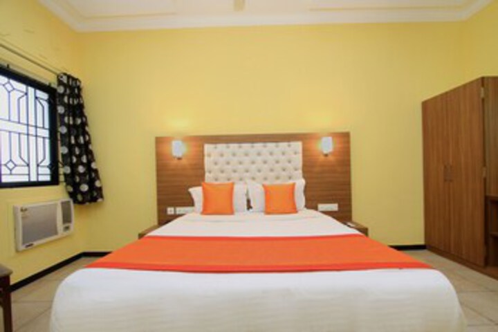 Room 10 of 21