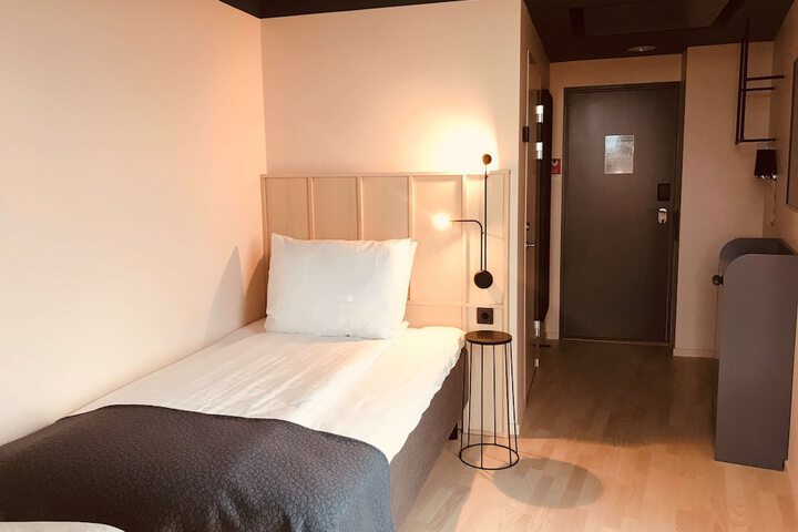 Room 14 of 78