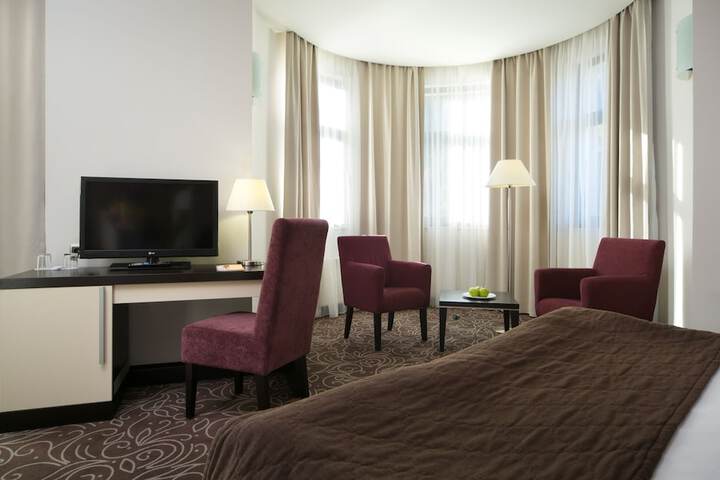 Room 7 of 39