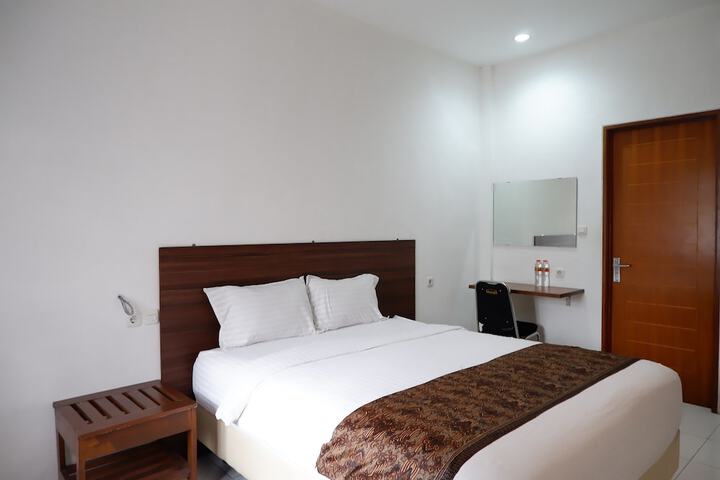 Room 4 of 30