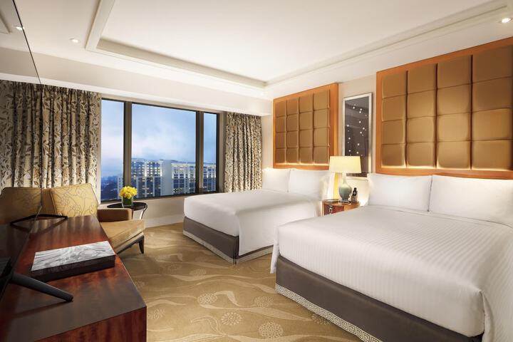 Room 27 of 114