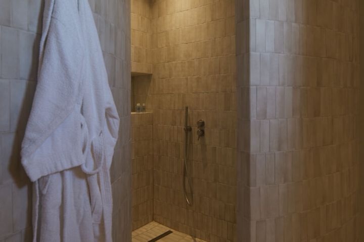 Room 49 of 71