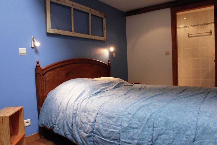 Room 6 of 27