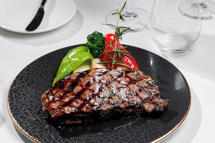 Dining 56 of 88
