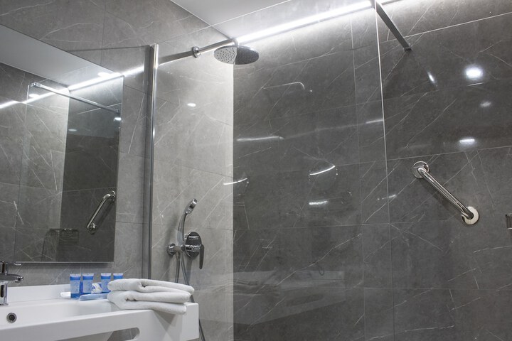 Clean Restrooms