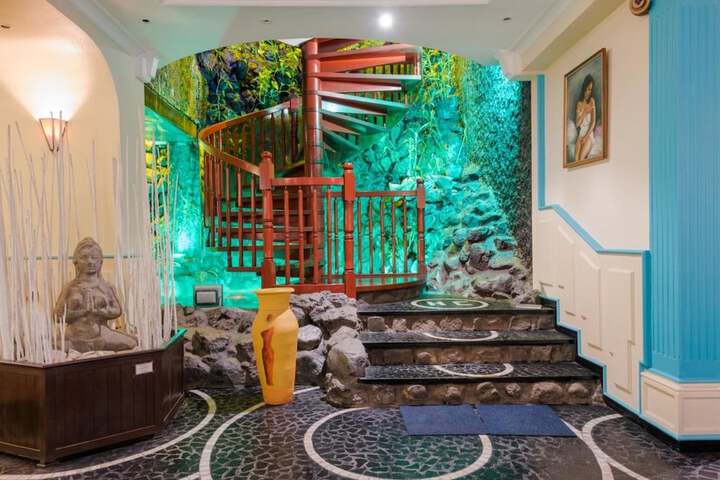 Hotel Interior 157 of 198