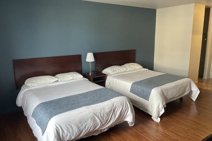 Room 8 of 38