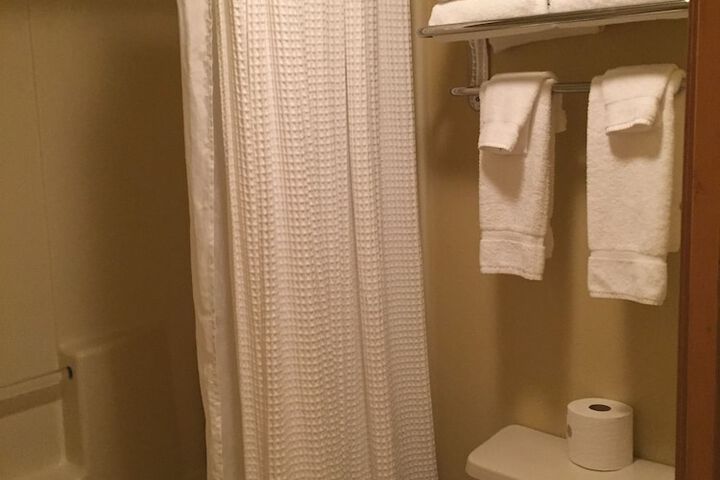 Room 22 of 33