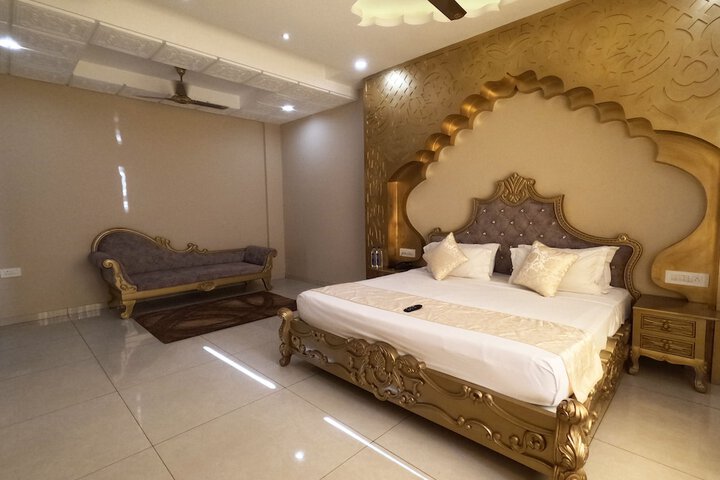 Room 17 of 71
