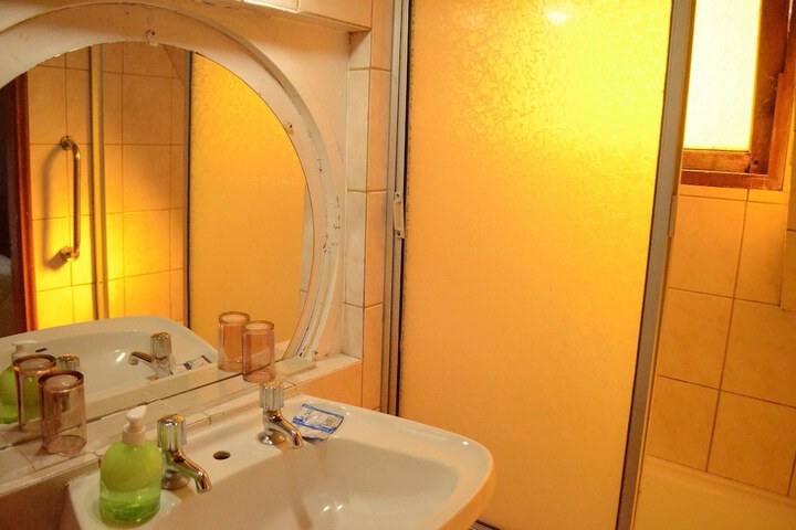 Room 54 of 95