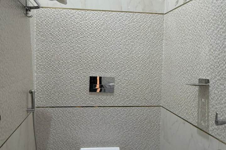 Room 34 of 44