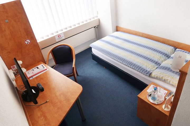 Room 10 of 54