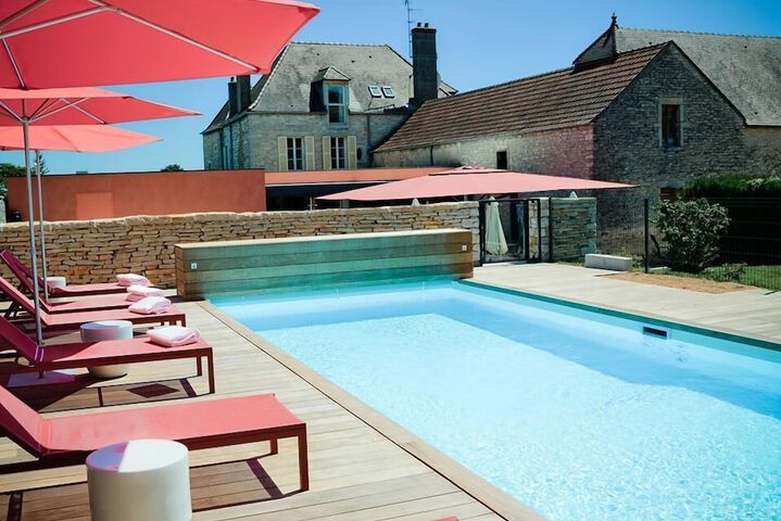 Pools & Facilities
