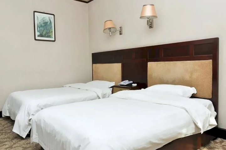 Room 2 of 14