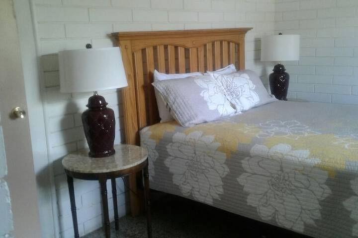 Room 2 of 31