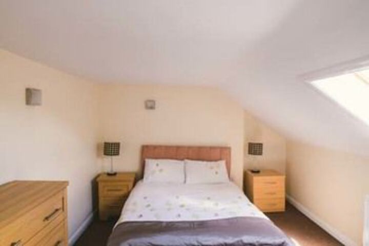 Room 9 of 19