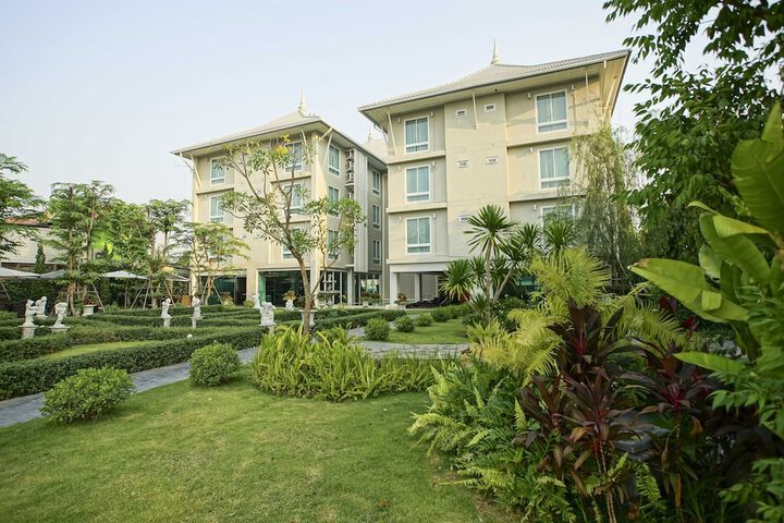 Hotel 77 of 87