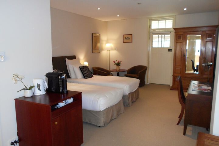 Room 9 of 36