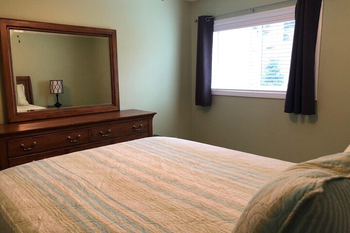 Room 2 of 16