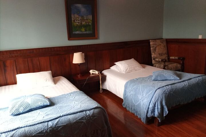 Room 8 of 62