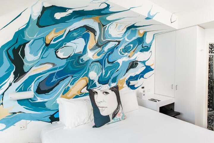 Room 11 of 36