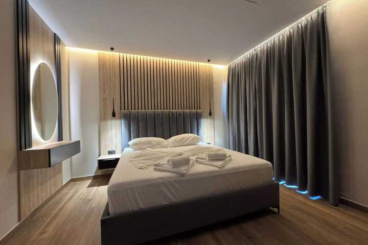 Room 43 of 85