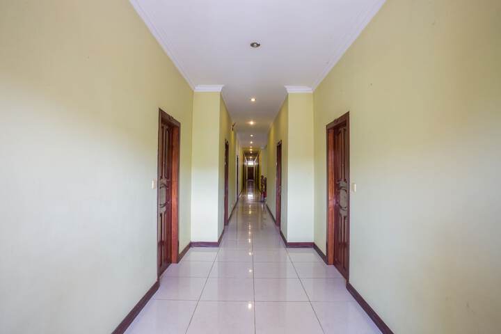 Room 9 of 36