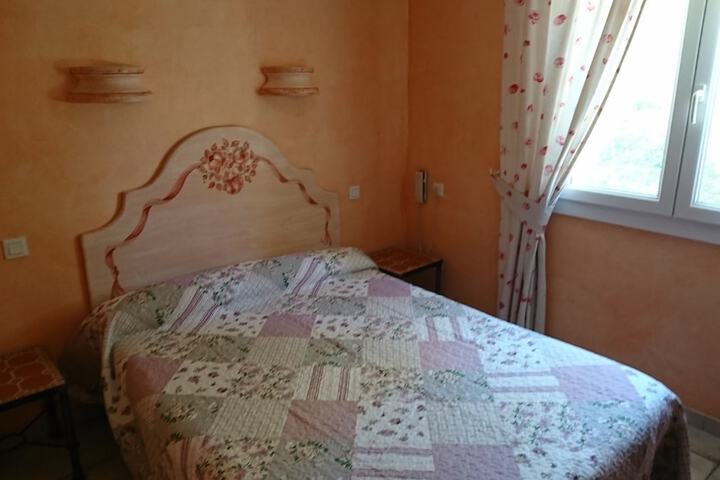 Room 9 of 50