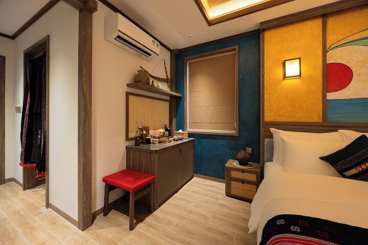 Room 4 of 40