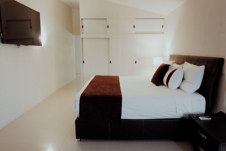 Room 13 of 56