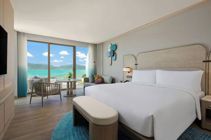 Room 41 of 210