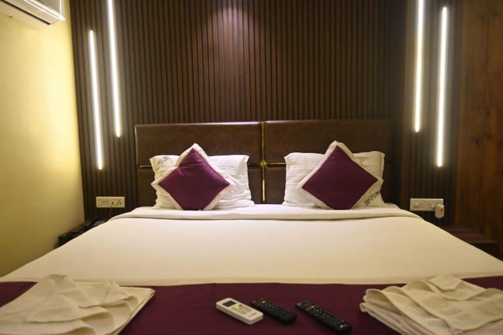 Room 18 of 30