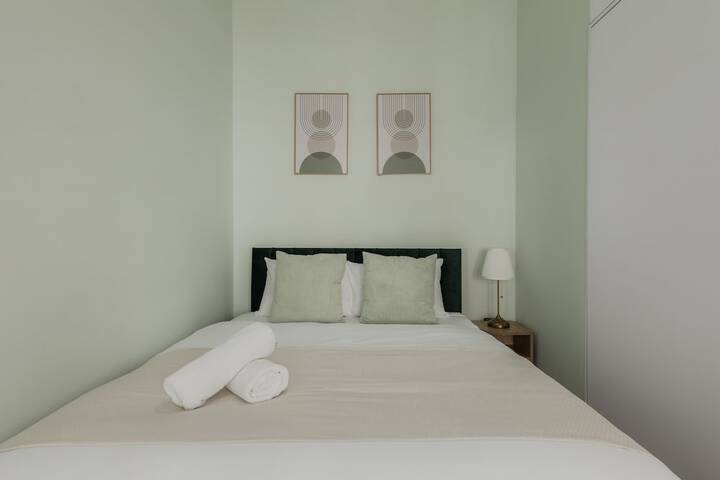 Room 4 of 50