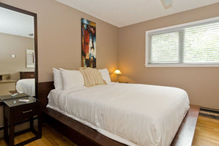 Room 14 of 33