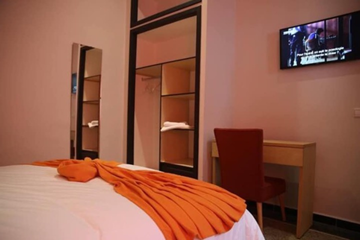 Room 15 of 26