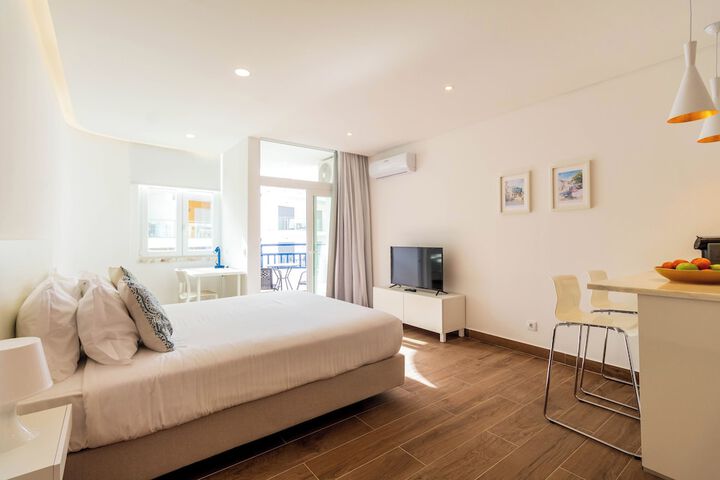 Room 15 of 21