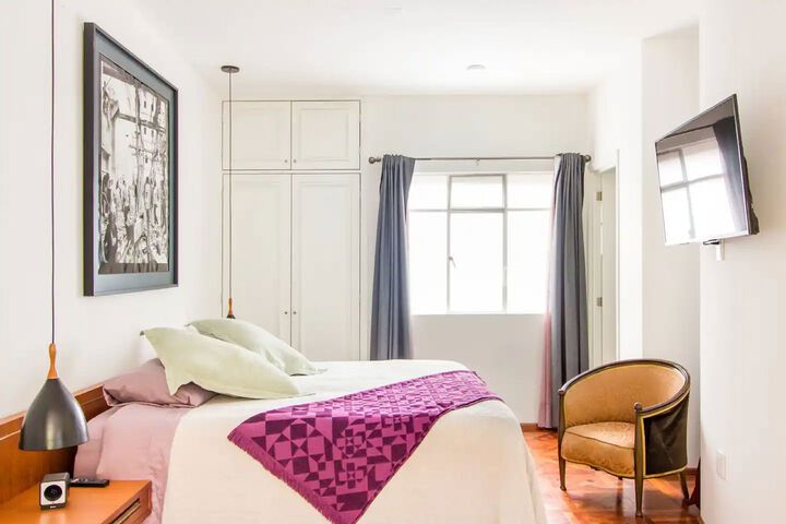 Room 215 of 293