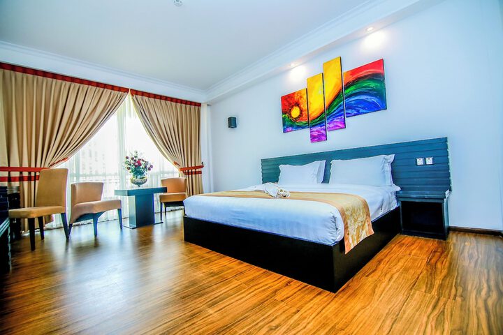 Room 25 of 61