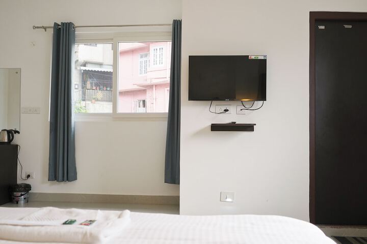 Room 12 of 83