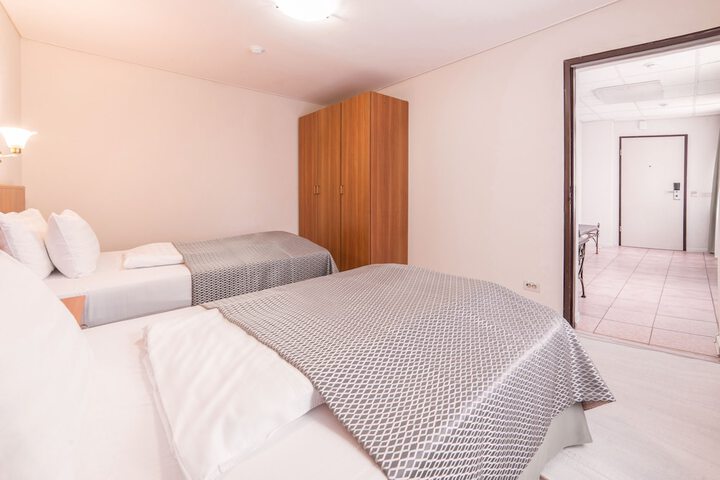 Room 20 of 122