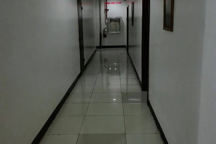 Ballroom/Hall 27 of 39