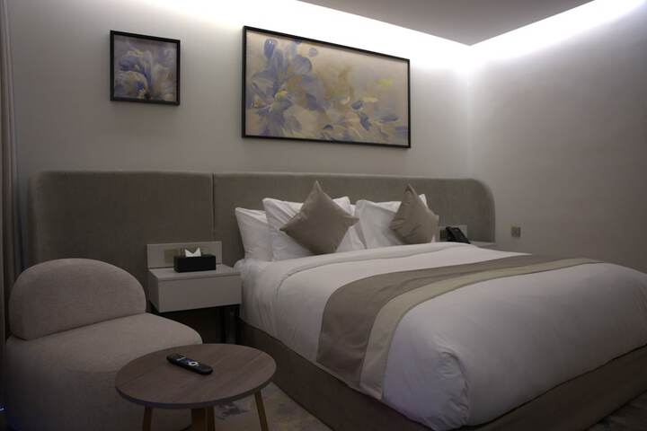Room 9 of 47