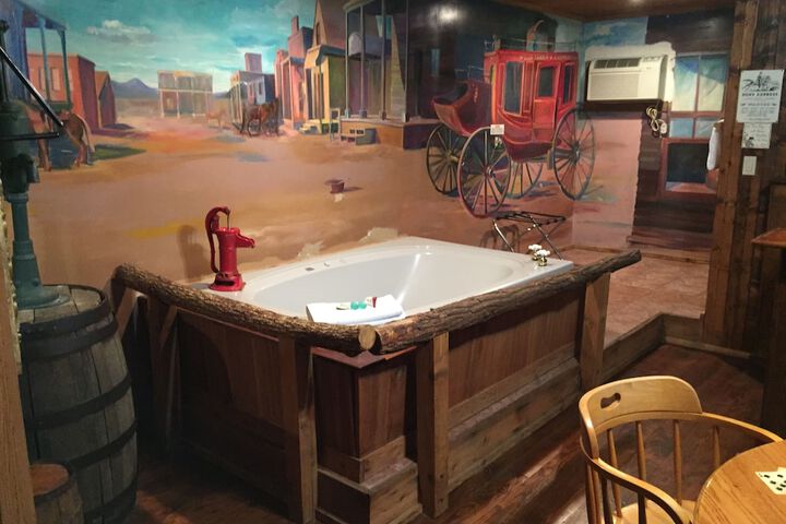 Hot Tub 64 of 92