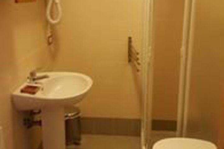 Room 7 of 39