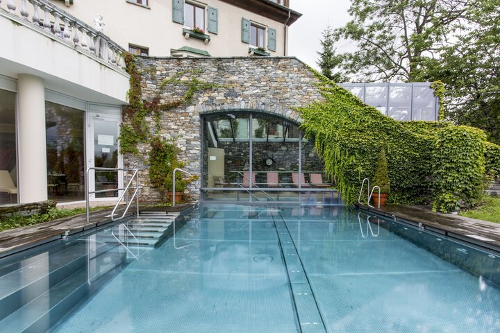Pool 50 of 75